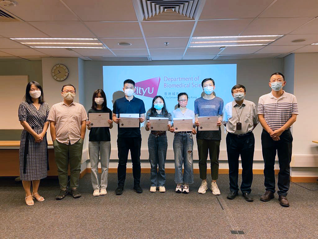Presenters, supervisors and student awardees (left to right): Dr XIONG Wenjun (Research Degree Coordinator), Dr YAO Xi, CAO Chunyan, LYU Dong, LIU Guopan, HUANG Suihong, QI Lin, Prof. HUANG Yu (Head of Department) and Dr ZHANG Liang.