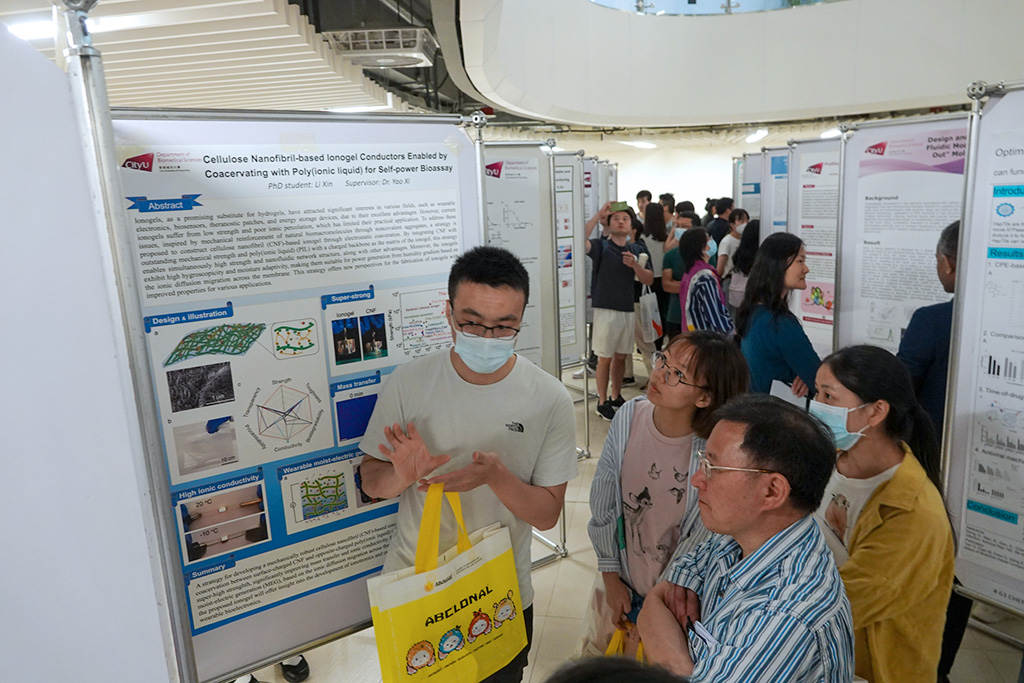 Faculty, research staff and students shared knowledge and research progress through oral and poster presentations at the Gala.