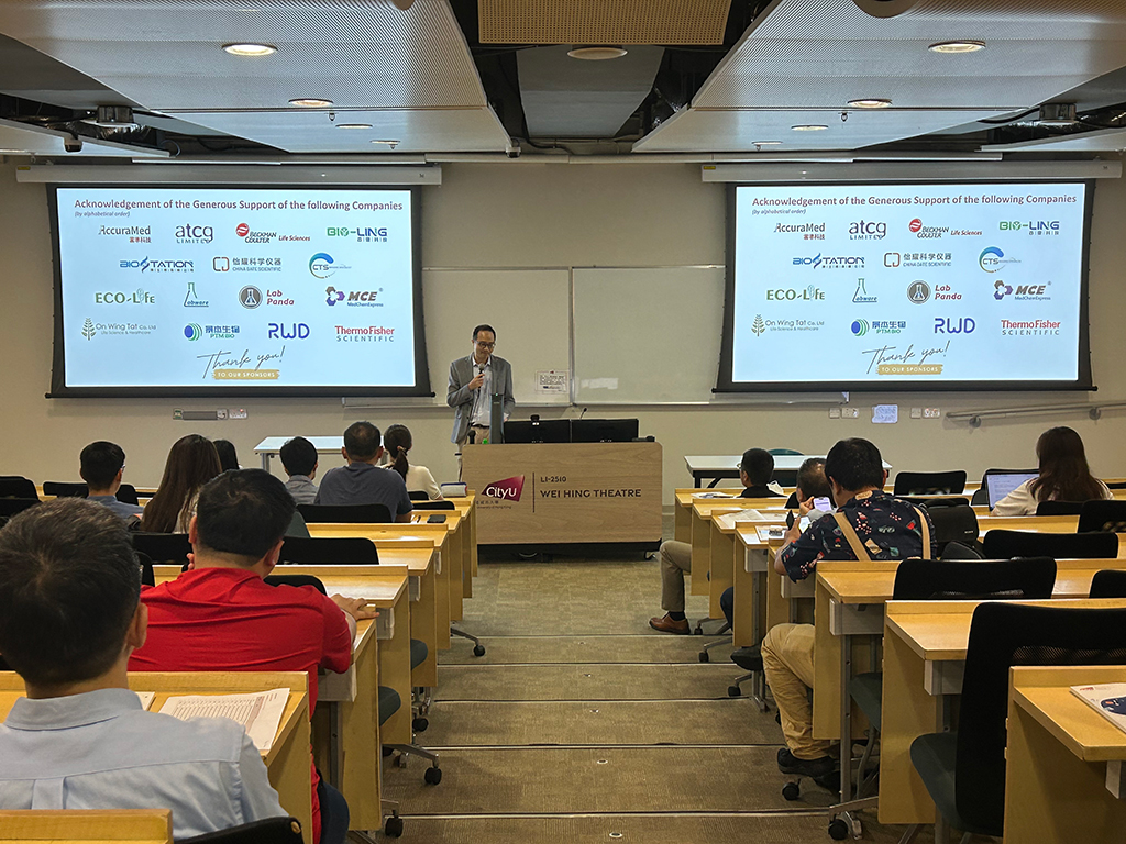 Prof. DENG Xin, Associate Head of Department gave his opening remarks at the Gala.