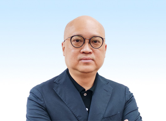 Mr Simon Chung