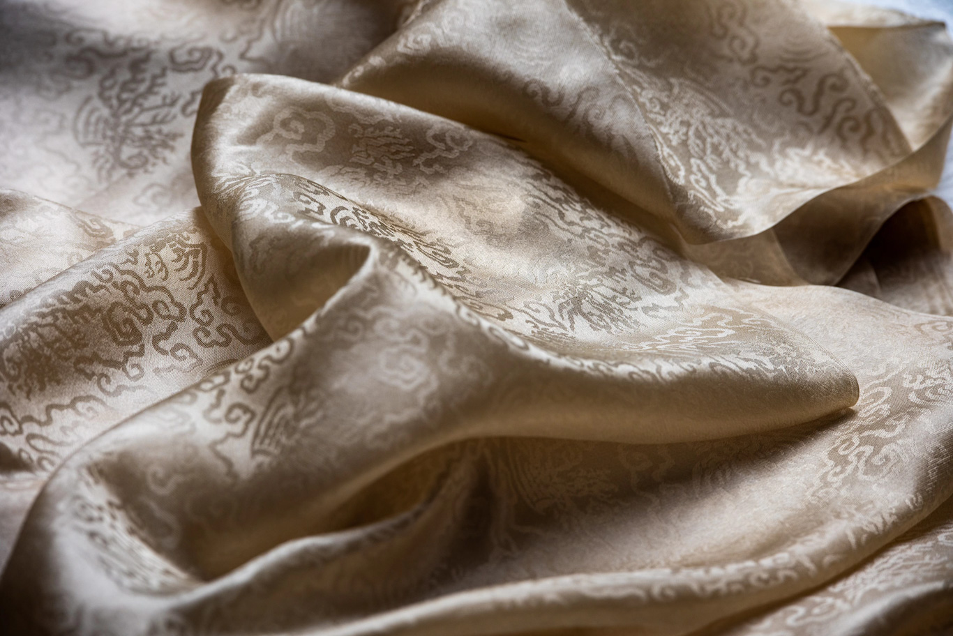 Silk Charm Inheritance: The Elegant Beauty of Shuanglin Damask