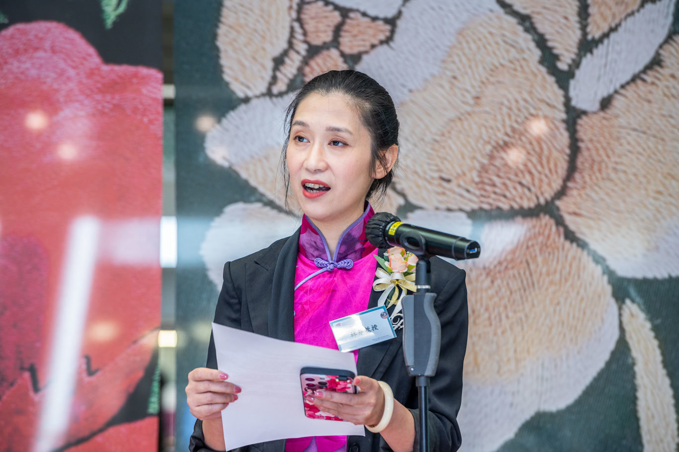 Exhibition: East Meets West - Past and Present of Shunde’s Guang Embroidery