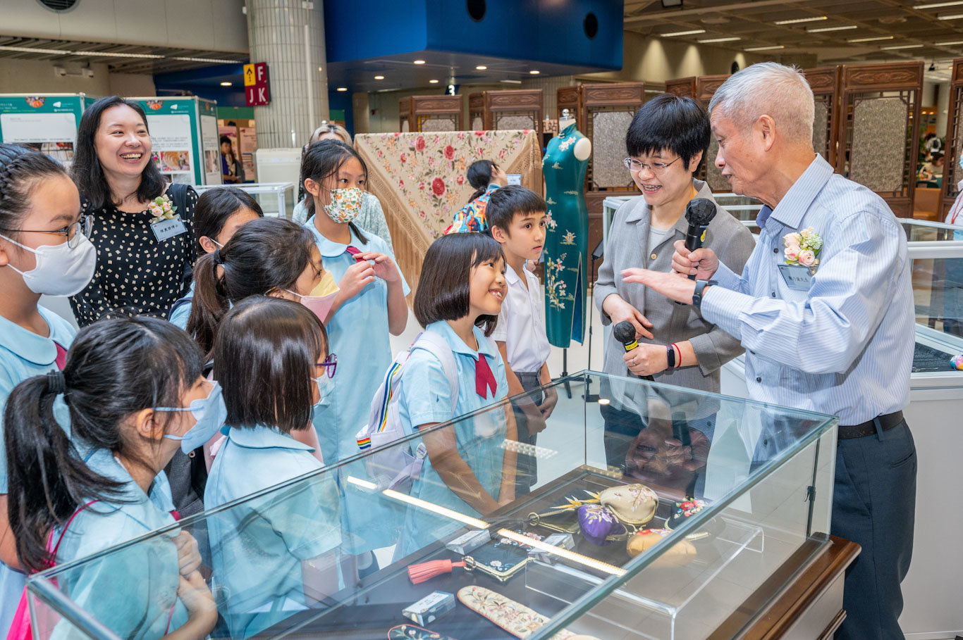Exhibition: East Meets West - Past and Present of Shunde’s Guang Embroidery