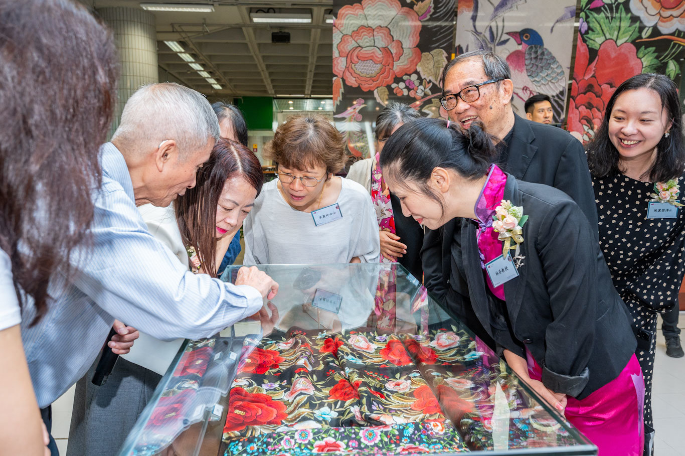 Exhibition: East Meets West - Past and Present of Shunde’s Guang Embroidery