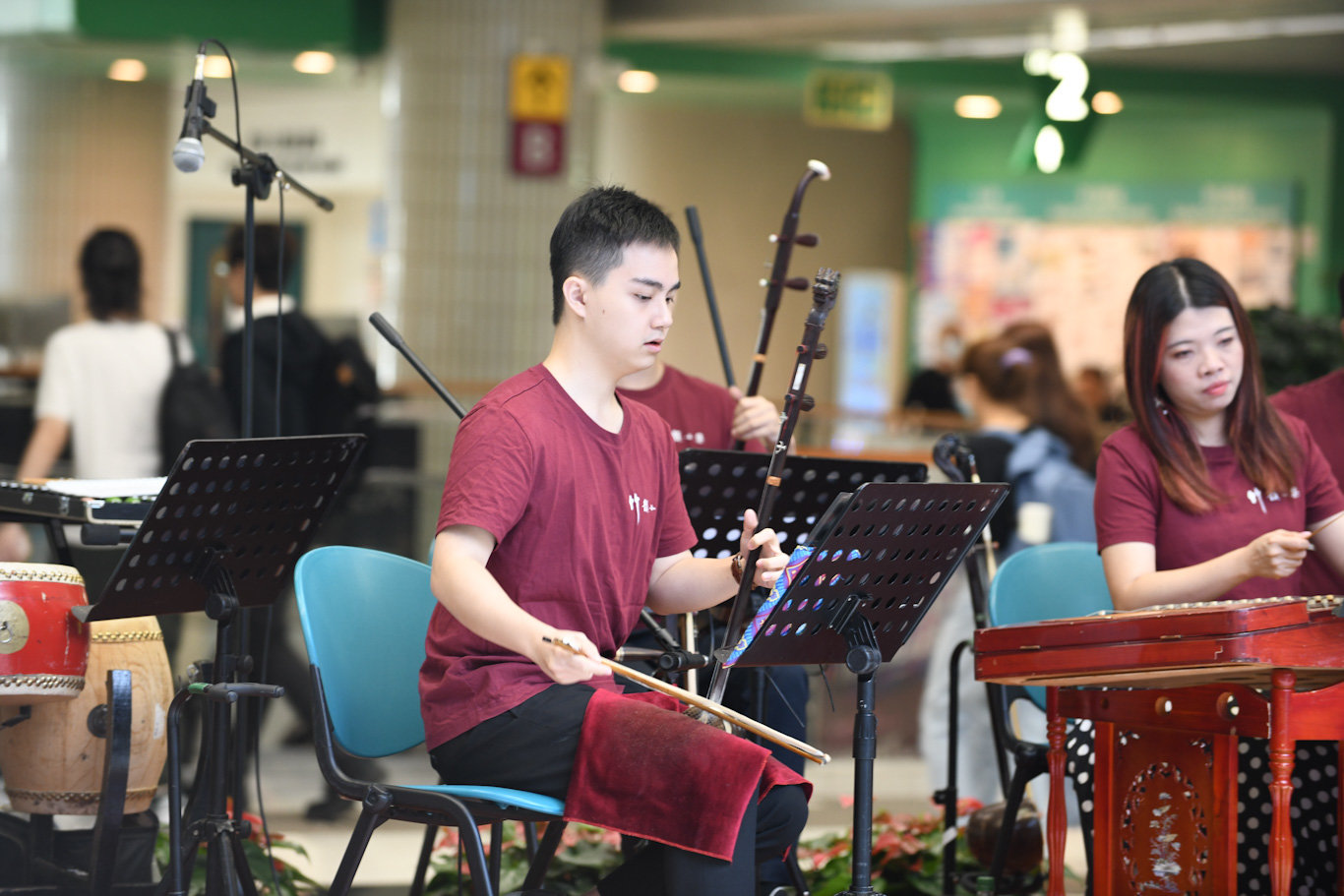 Musical Theater: Music at the Sidewalk Snack Booth (Da Pai Dang)