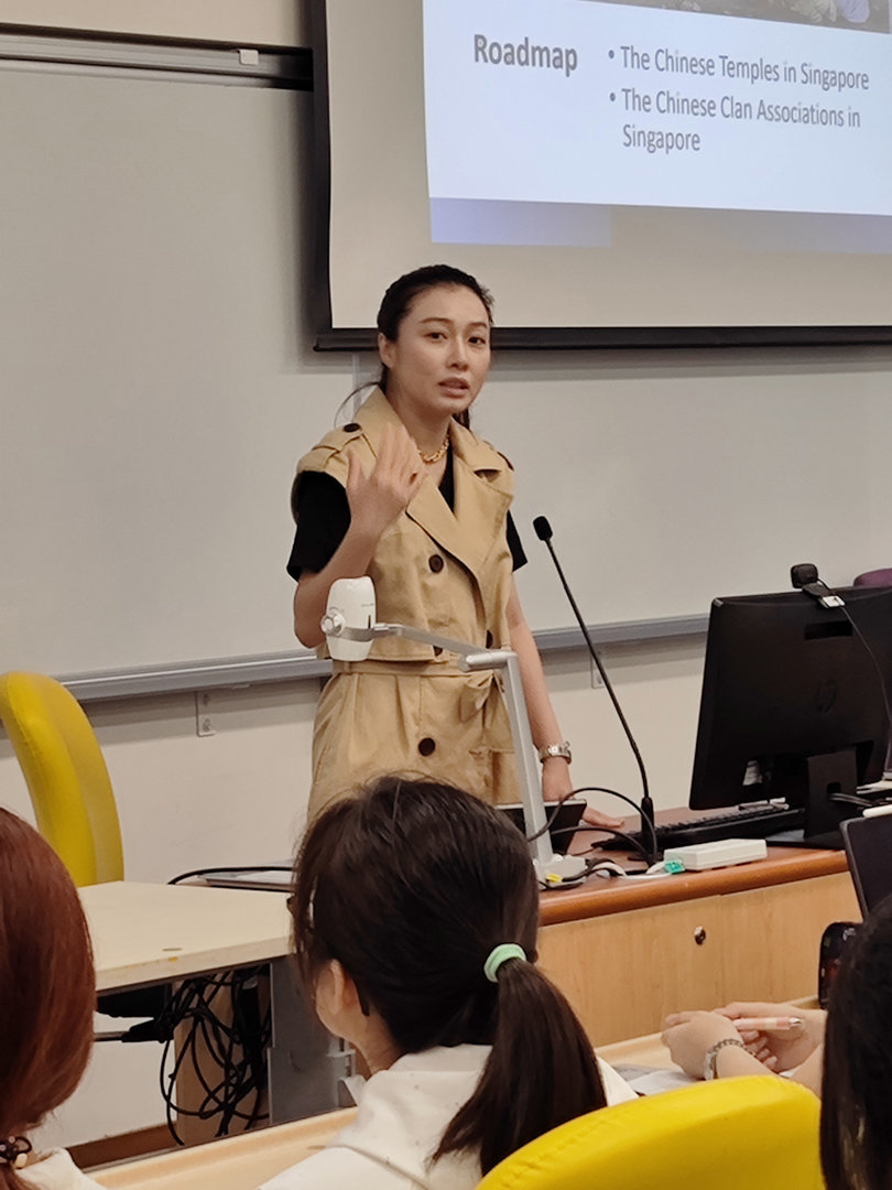 Connecting to the World Talk - Mapping the Evolution of Chinese Institutions in Singapore: A Historical GIS Study