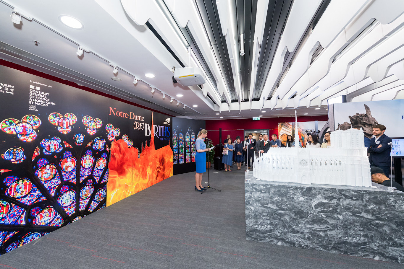 CXO Exhibition: Notre–Dame (Re)births