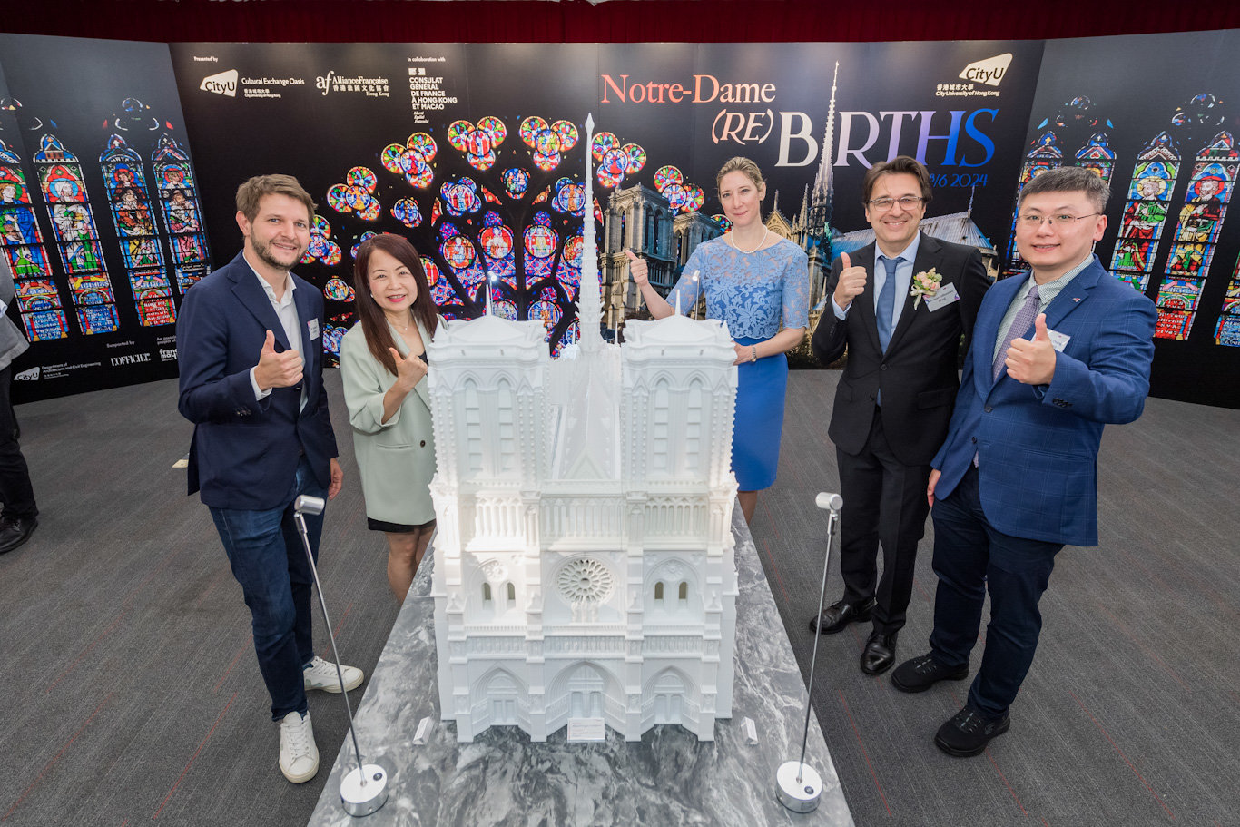 CXO Exhibition: Notre–Dame (Re)births