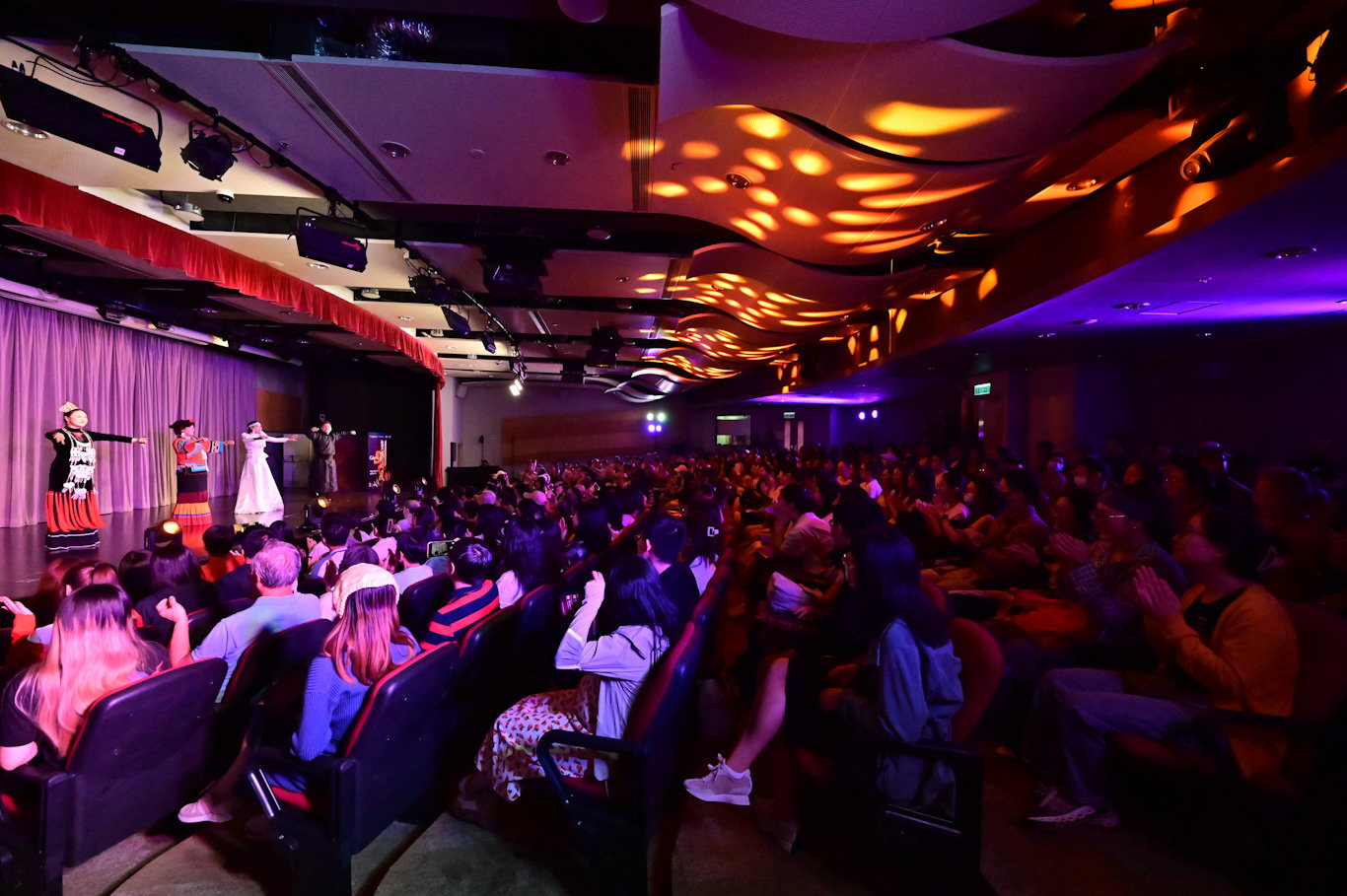 Colorful Breeze: Chinese Ethnic Song and Dance Gala
