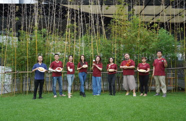 Musical Theater: Music at the Sidewalk Snack Booth (Da Pai Dang)