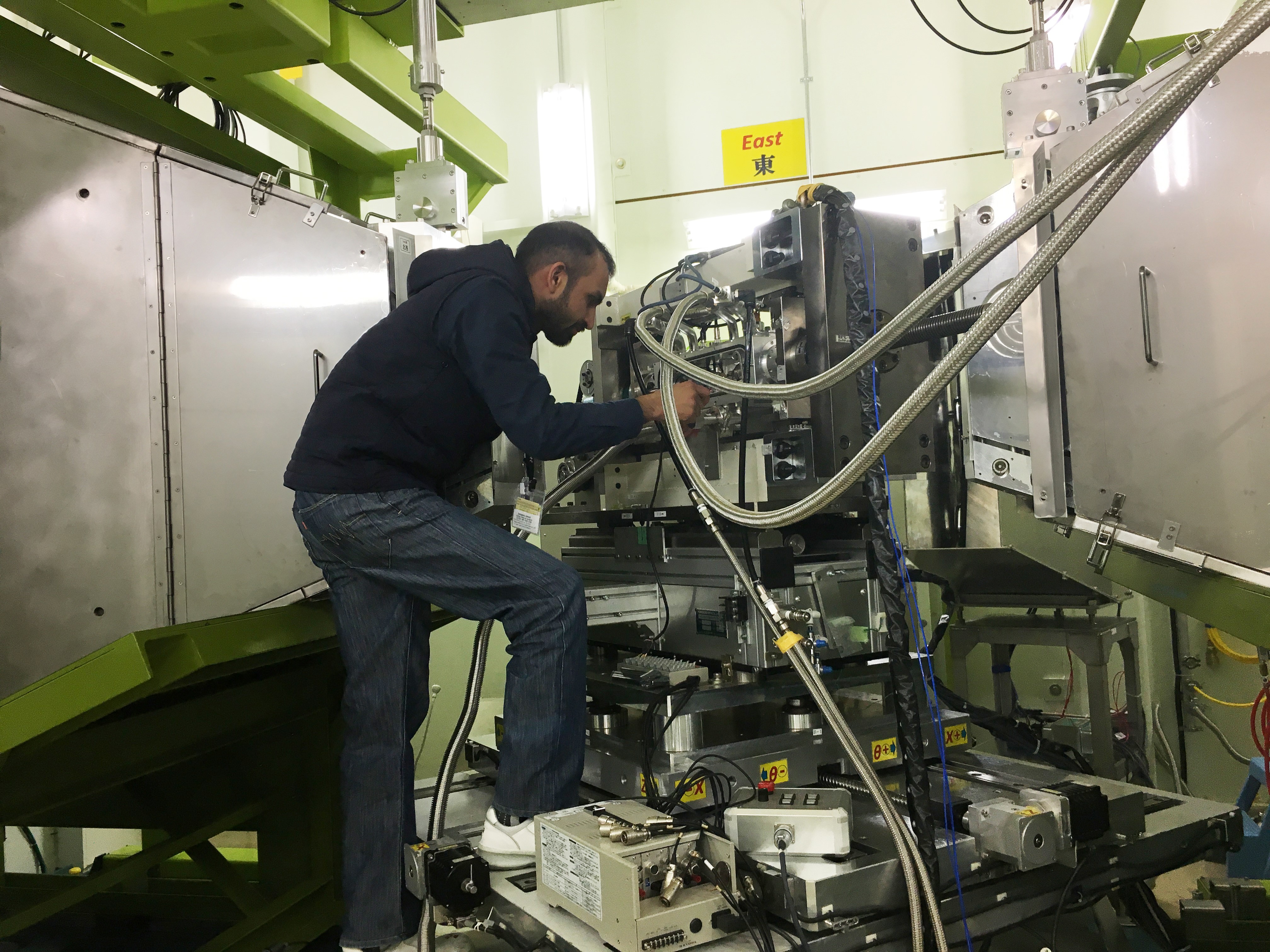 Multi-stage deformation process in high-entropy alloys at ultra-low temperatures revealed
