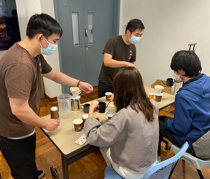 Student practice on Hand Drip Coffee.