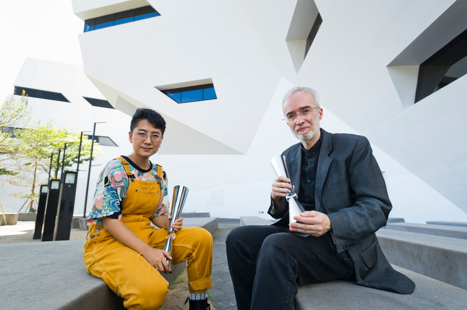 (From left) Vvzela Kook and Dr Rodriguez.