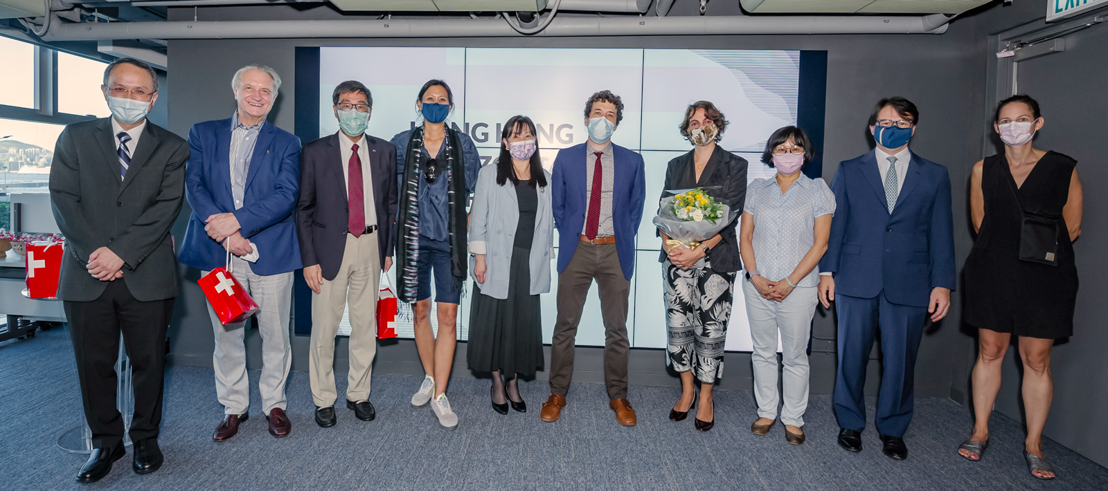 (From left:) Professor Thomas Ng Shiu-tong, Dr Peter Cookson Smith, President Way Kuo, Ms Iris Hoi (5th from left), Dr Talamini Gianni, Mrs Katia Stampfli-Ferraz, Ms Margaret Chan Hau-yin, Mr Clemente Contestabile and other guests at the opening ceremony.