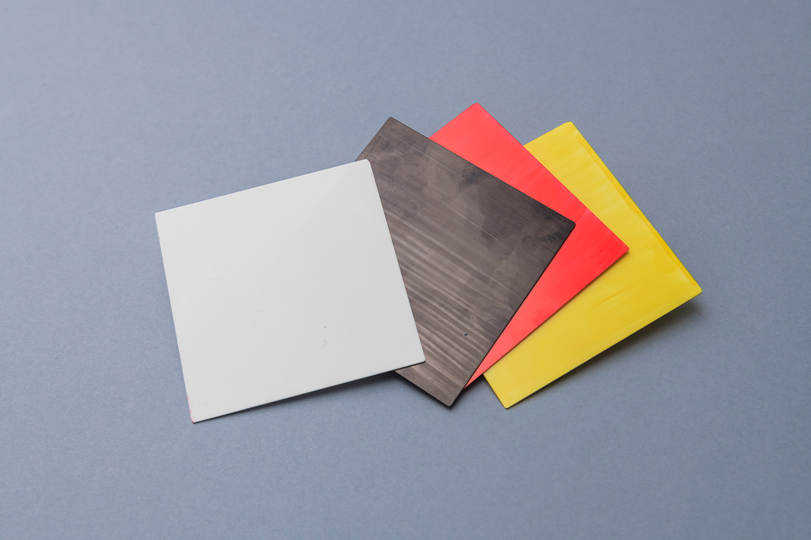 The cooling ceramic can be coloured, meeting aesthetic requirements.