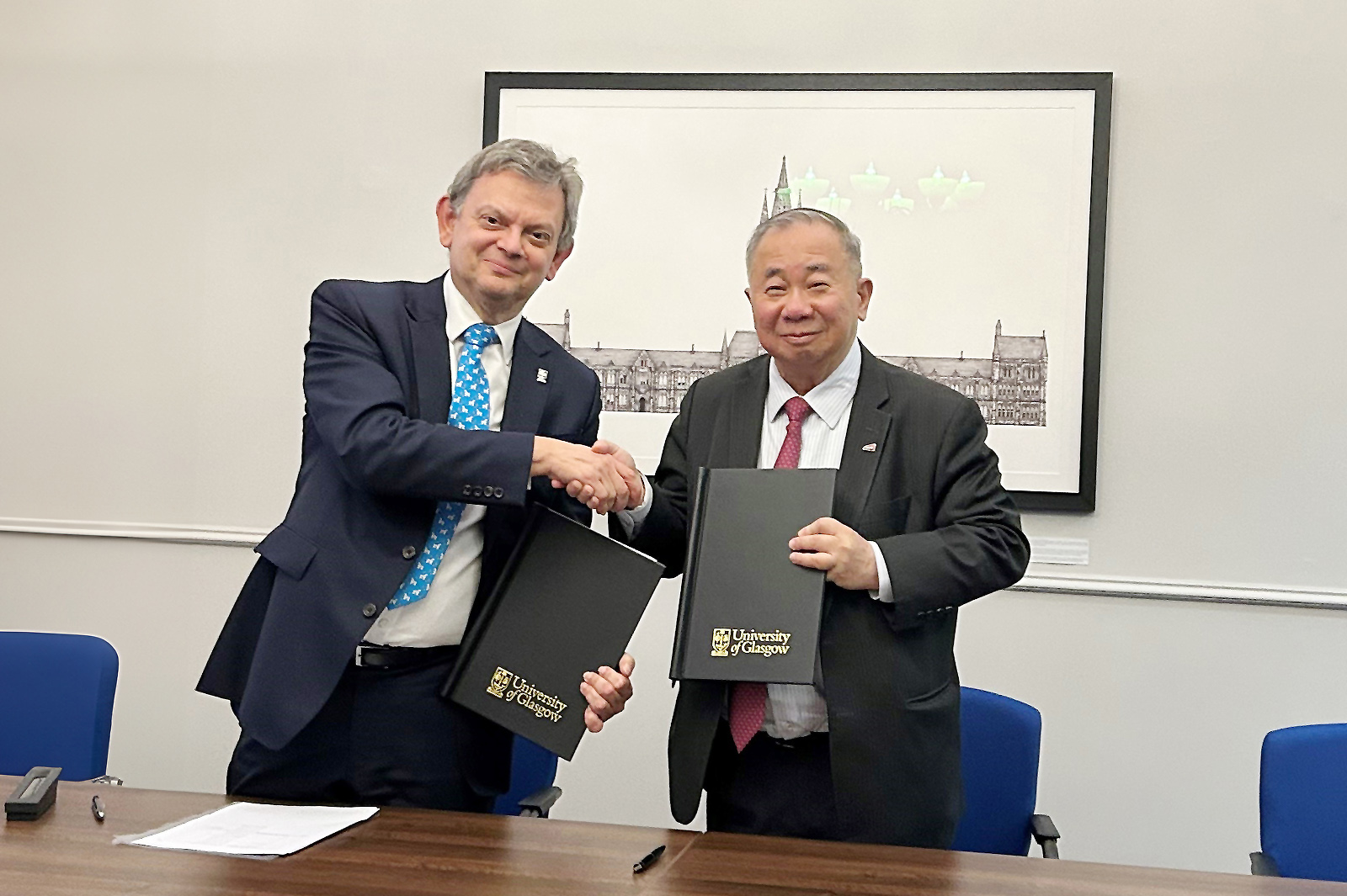 President Freddy Boey (right) and Professor Sir Anton Muscatelli (left).