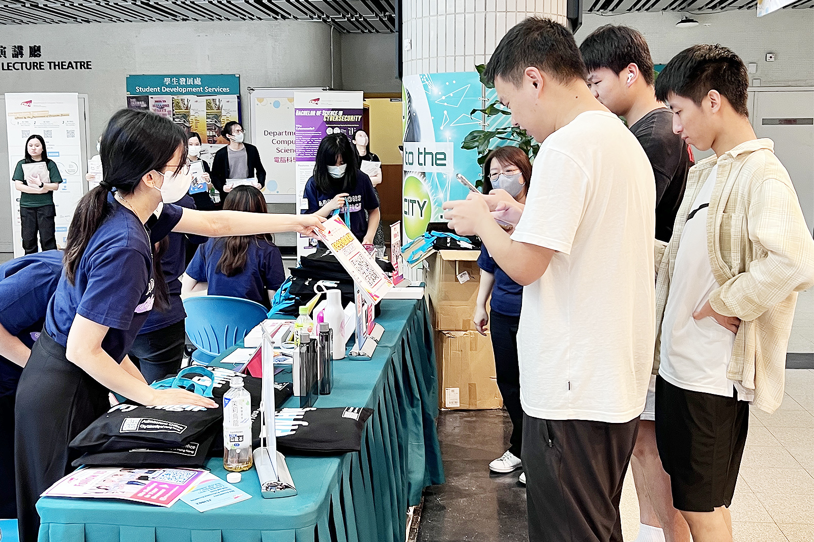 Students explore CityUHK’s programmes and plan their admission strategies through over 50 engaging activities.