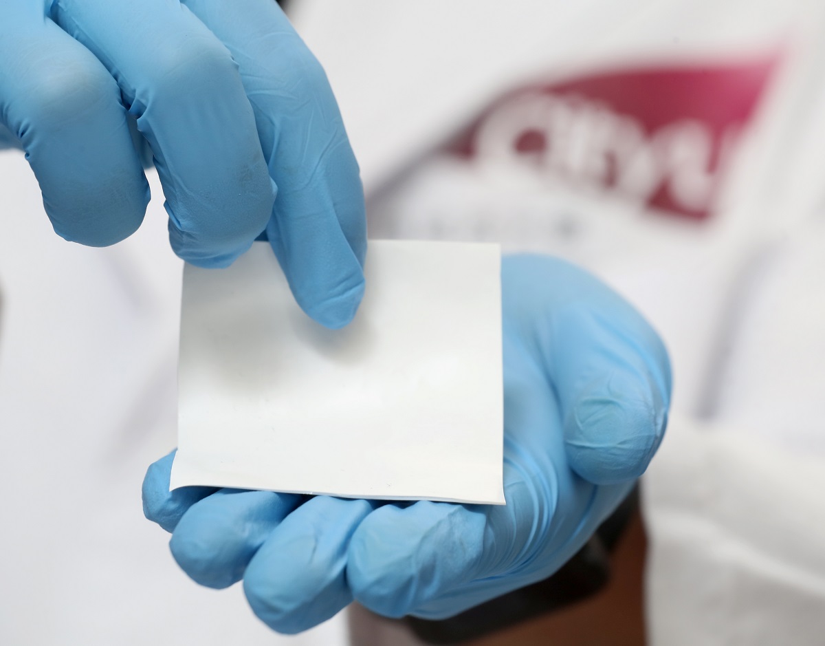 Soft, ultrathin photonic material cools down wearable electronic devices