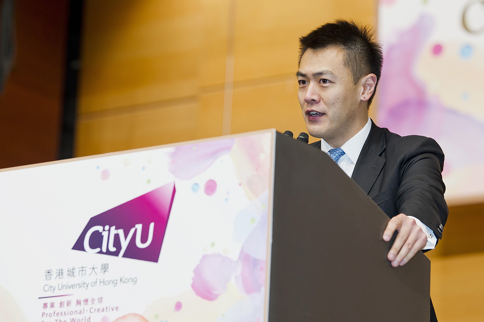 Mr Lau