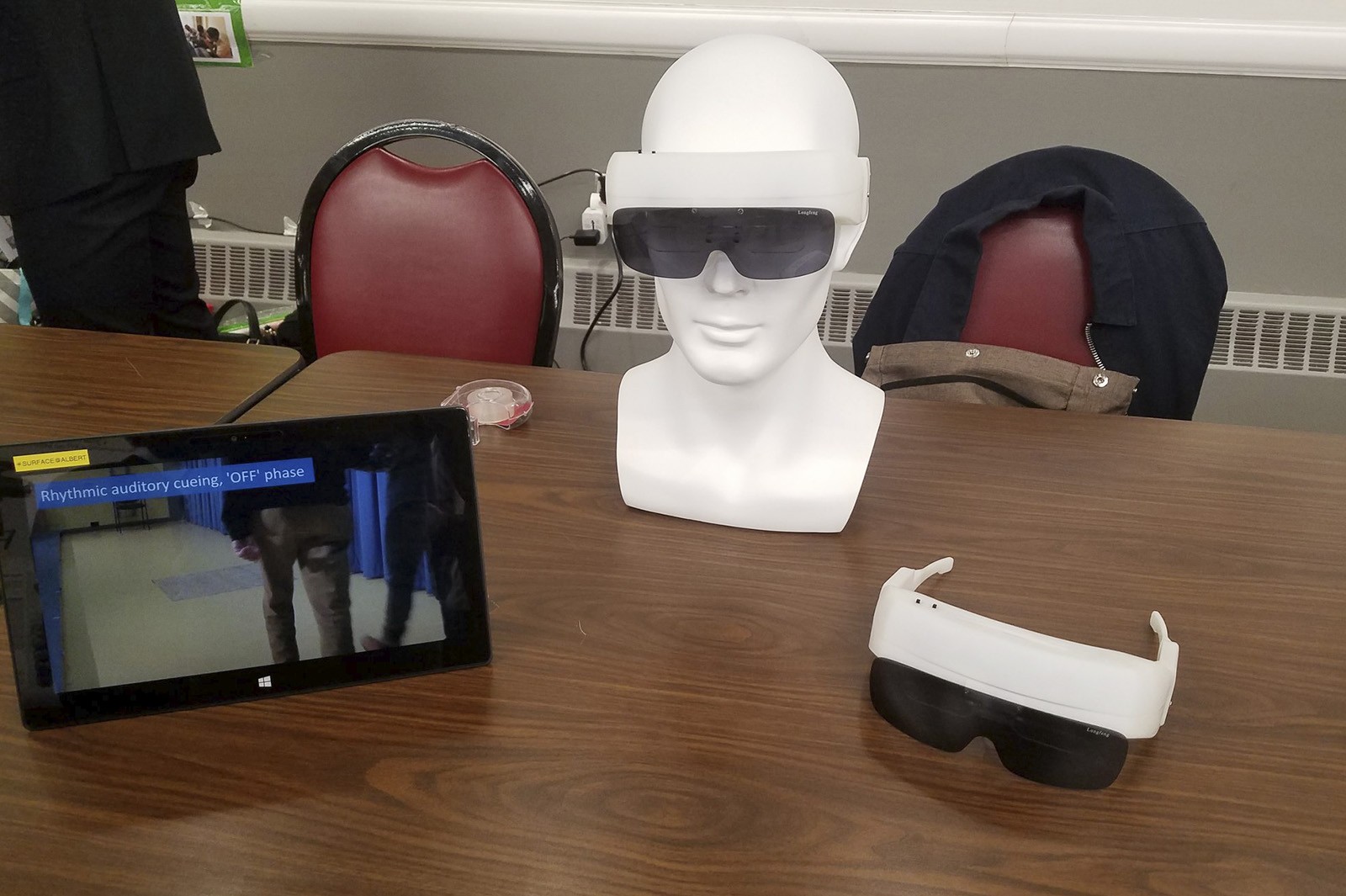 Intelligent glasses that help Parkinson’s Disease patients walk.