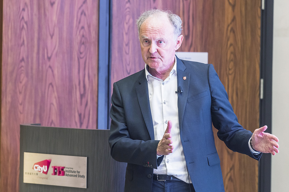 Prominent Cambridge scientist offers insight on treating disease using nanoscience