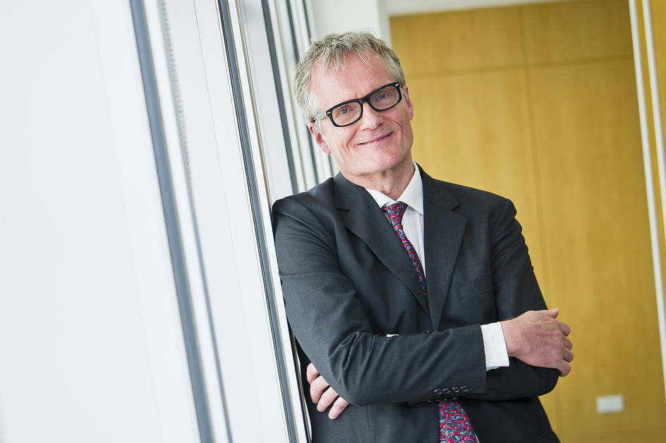 This year’s Teaching Excellence Award has been awarded to Dr Peter Jordan, Assistant Professor in EN at CityU. 