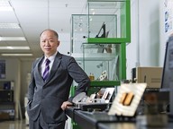 Professor Luk Kwai-man
