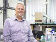 Producing efficient LEDs based on 2D perovskite material breakthrough