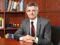 CityU expert in veterinary epidemiology granted Lifetime Achievement Award 