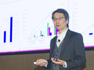 Prof Lee