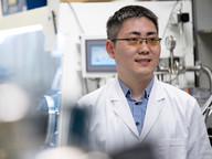Professor Xu Jijian of the Department of Chemistry at CityUHK receives the Croucher Tak Wah Mak Innovation Award 2025
