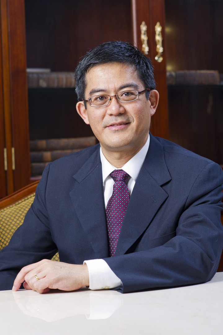 Professor LOKE, Alexander F H
