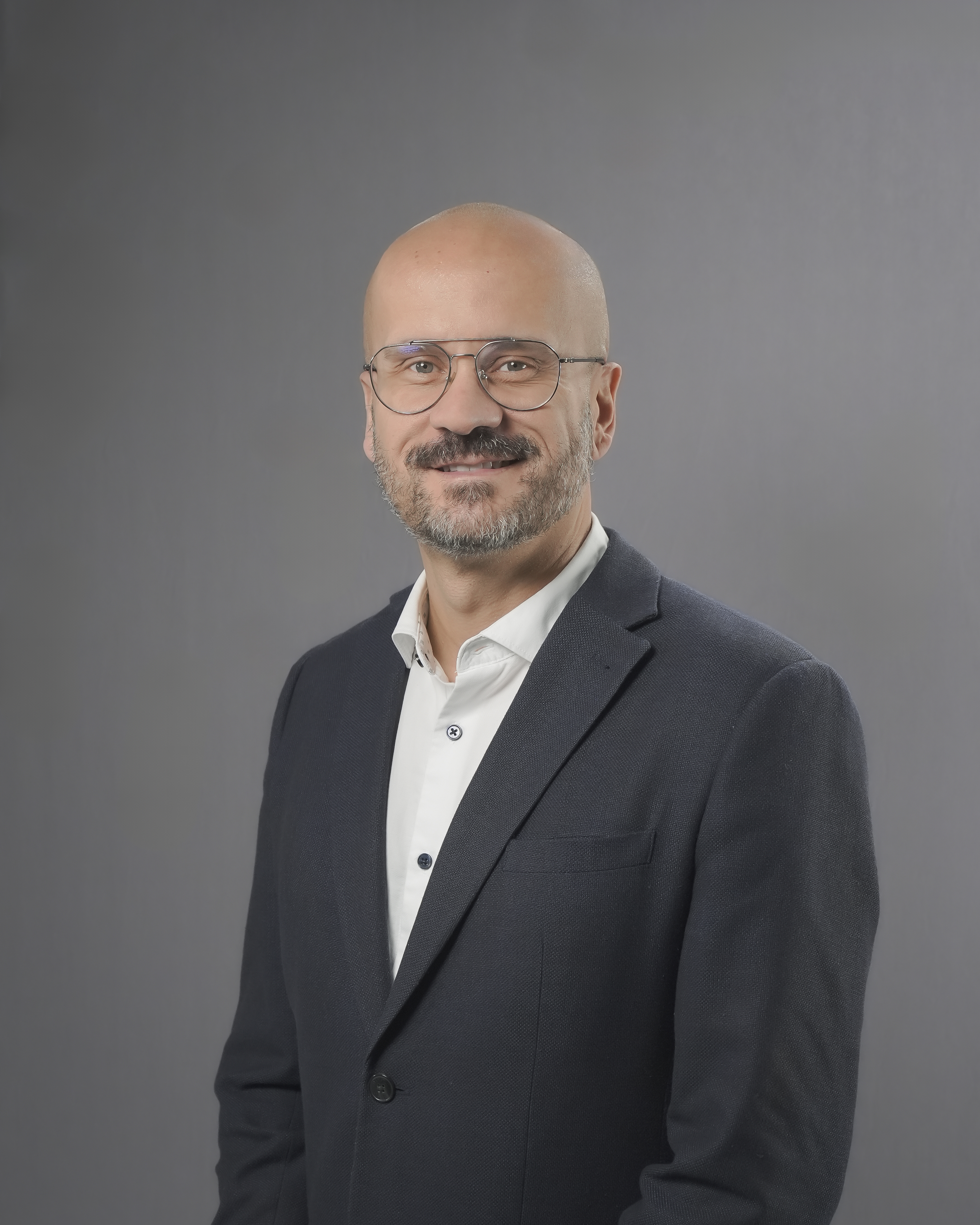 Prof. Paulo STEAGALL